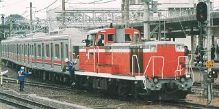 [3000系の搬入]