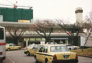 [駅舎の画像]